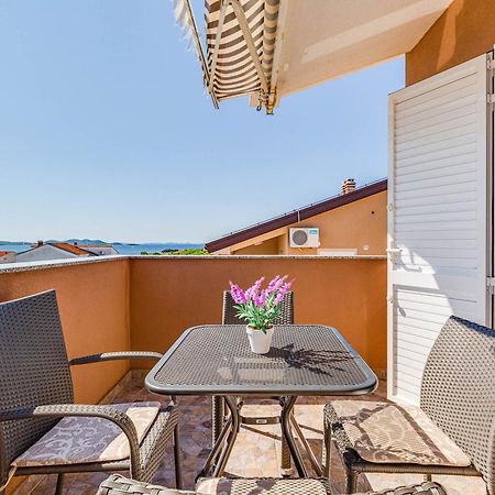 Apartmani Pocrnic Pakoštane Kültér fotó