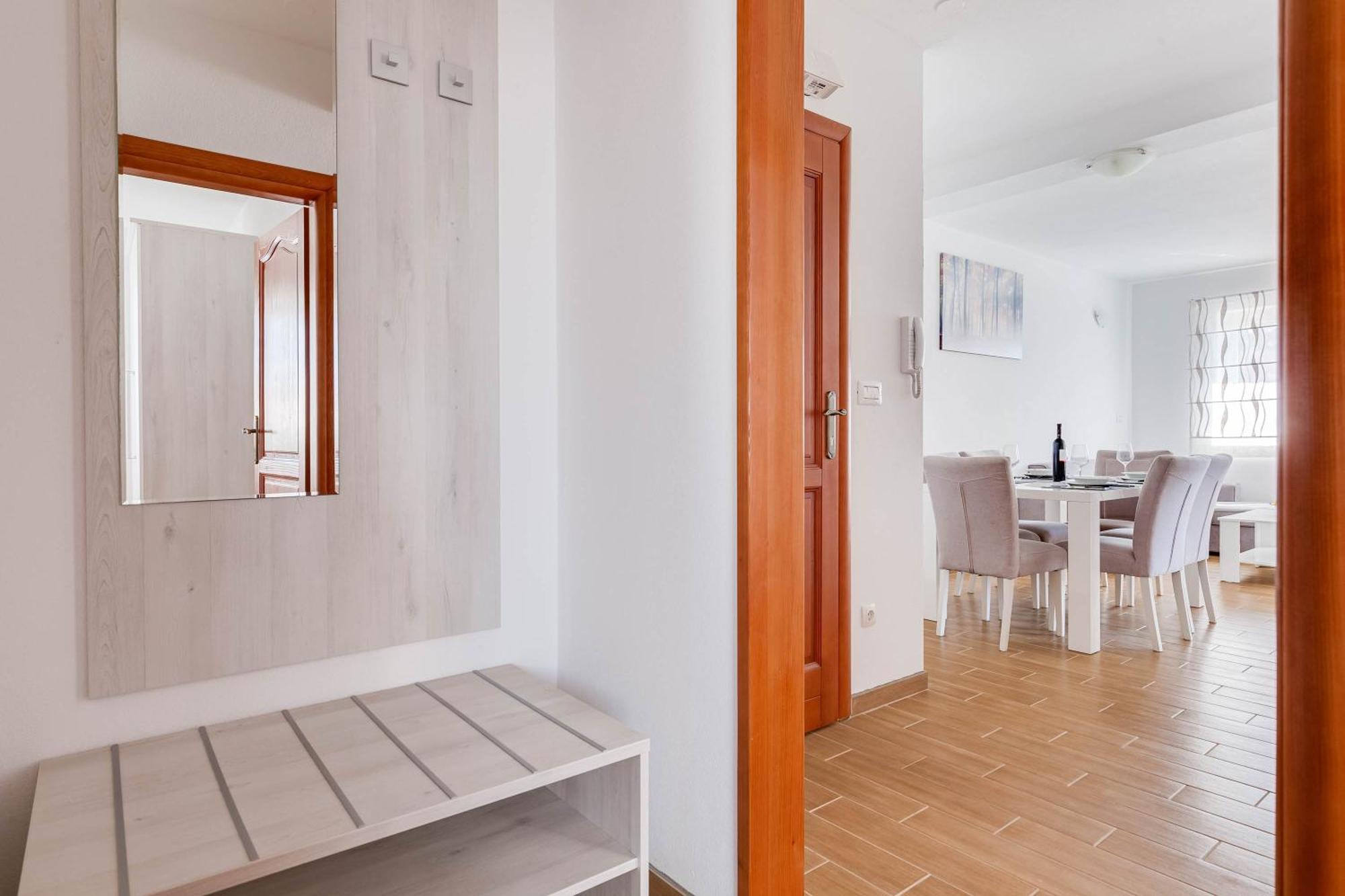 Apartmani Pocrnic Pakoštane Kültér fotó