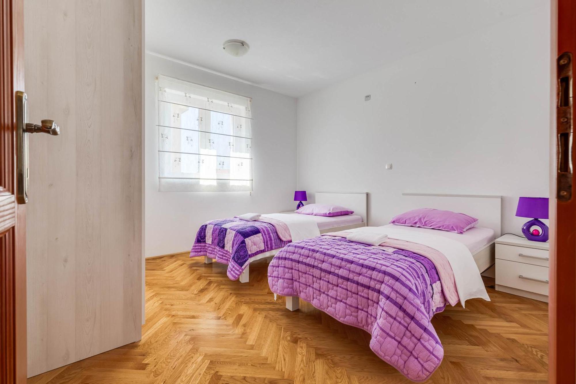 Apartmani Pocrnic Pakoštane Kültér fotó