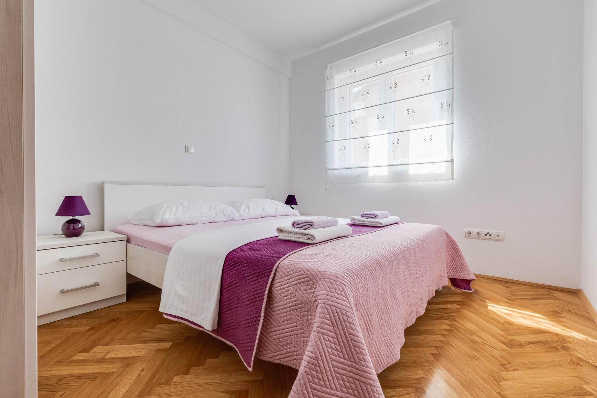 Apartmani Pocrnic Pakoštane Kültér fotó